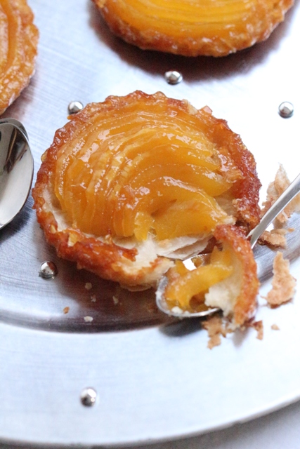 tatins-de-mangues-caramelisees-au-gingembre-7